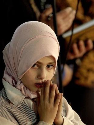 Why A 14 year Old Girl Started wearing HIJAB !